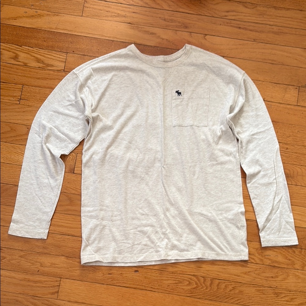 Abercrombie Kids Light Gray Long Sleeve Tee